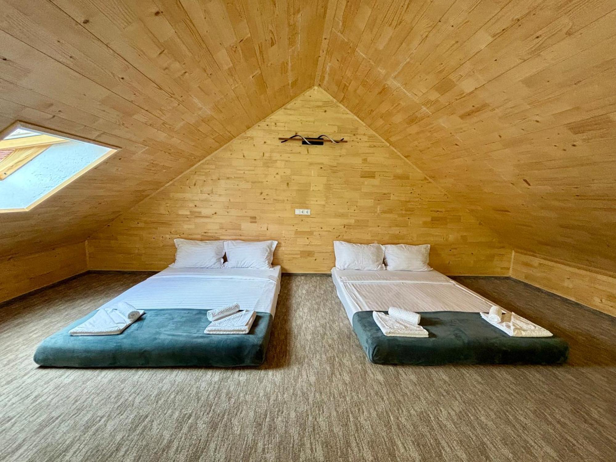 Casa Tinca 2 Villa Izvoru Mureşului Exteriör bild